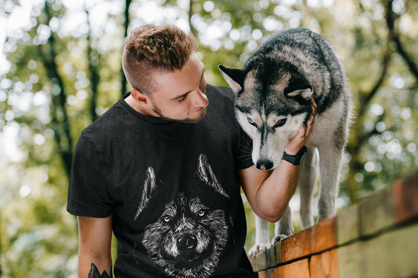 Entdecke die Wildnis: Bio Baumwoll T-Shirt mit Siberian Husky Motiv - bullogh#