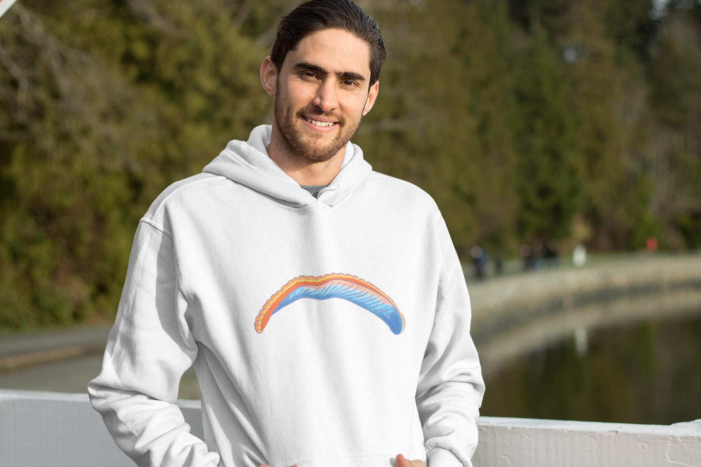 Nachhaltiger Bio - Hoodie Solo Wing Comic mit Paragliding - Print für umweltbewusste Abenteurer - bullogh#