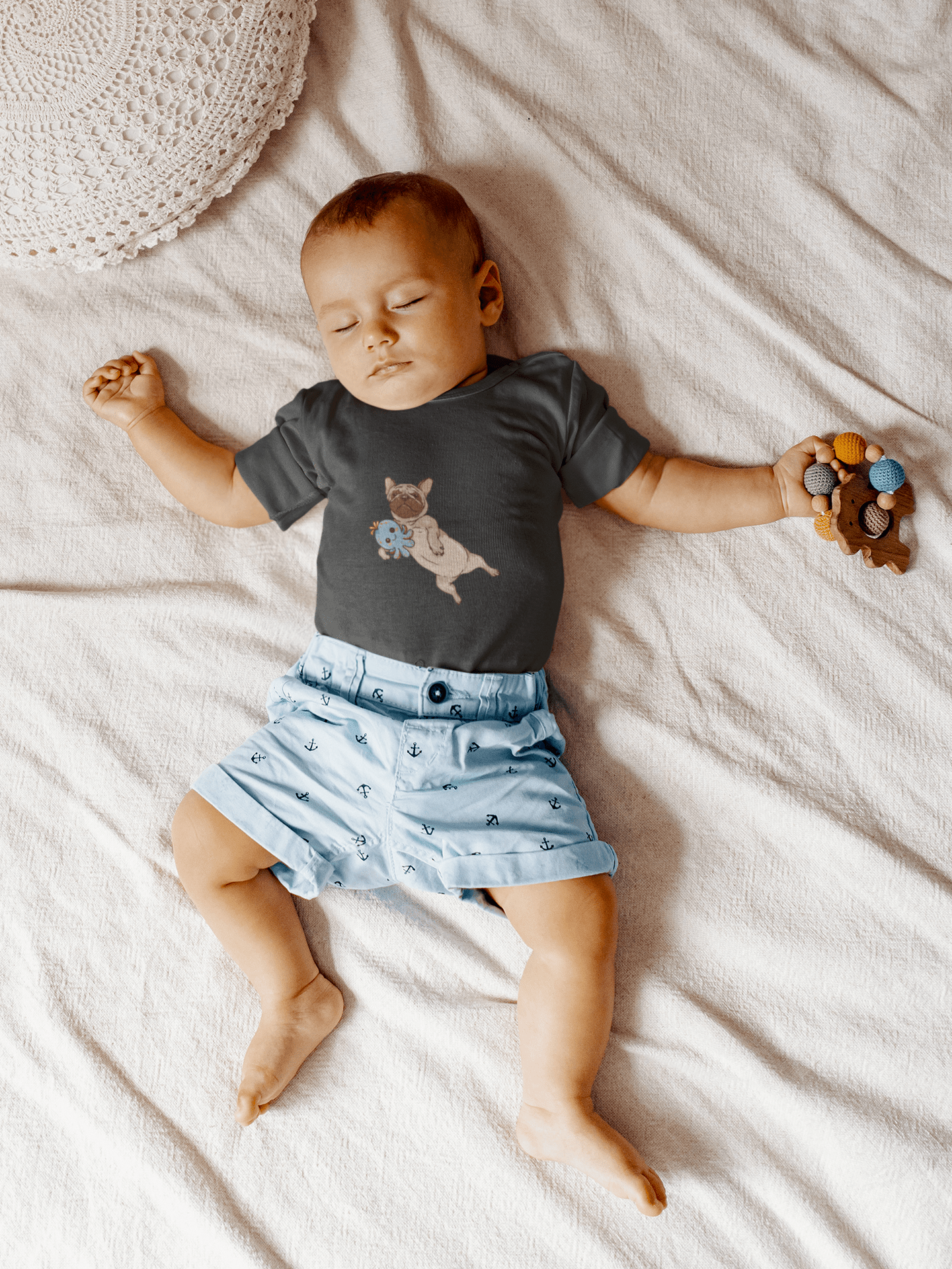 Süße Bio - Freude: Entdecke unseren Bio Baumwoll Baby Body mit bezauberndem Frenchie Comic Design! - bullogh#