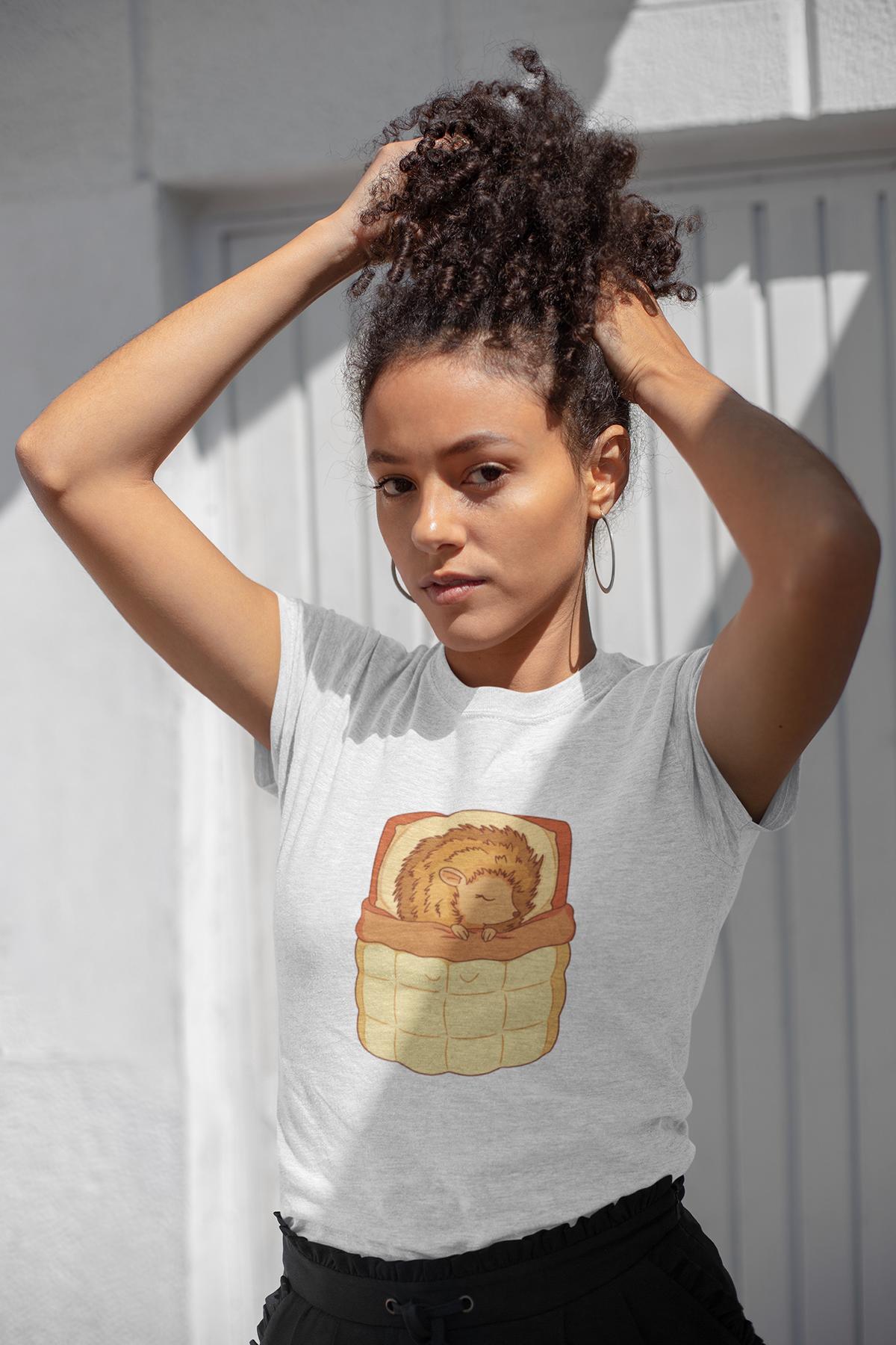 Hedgehog Dreams – Bio Schlafshirt für gemütliche Nächte 🦔