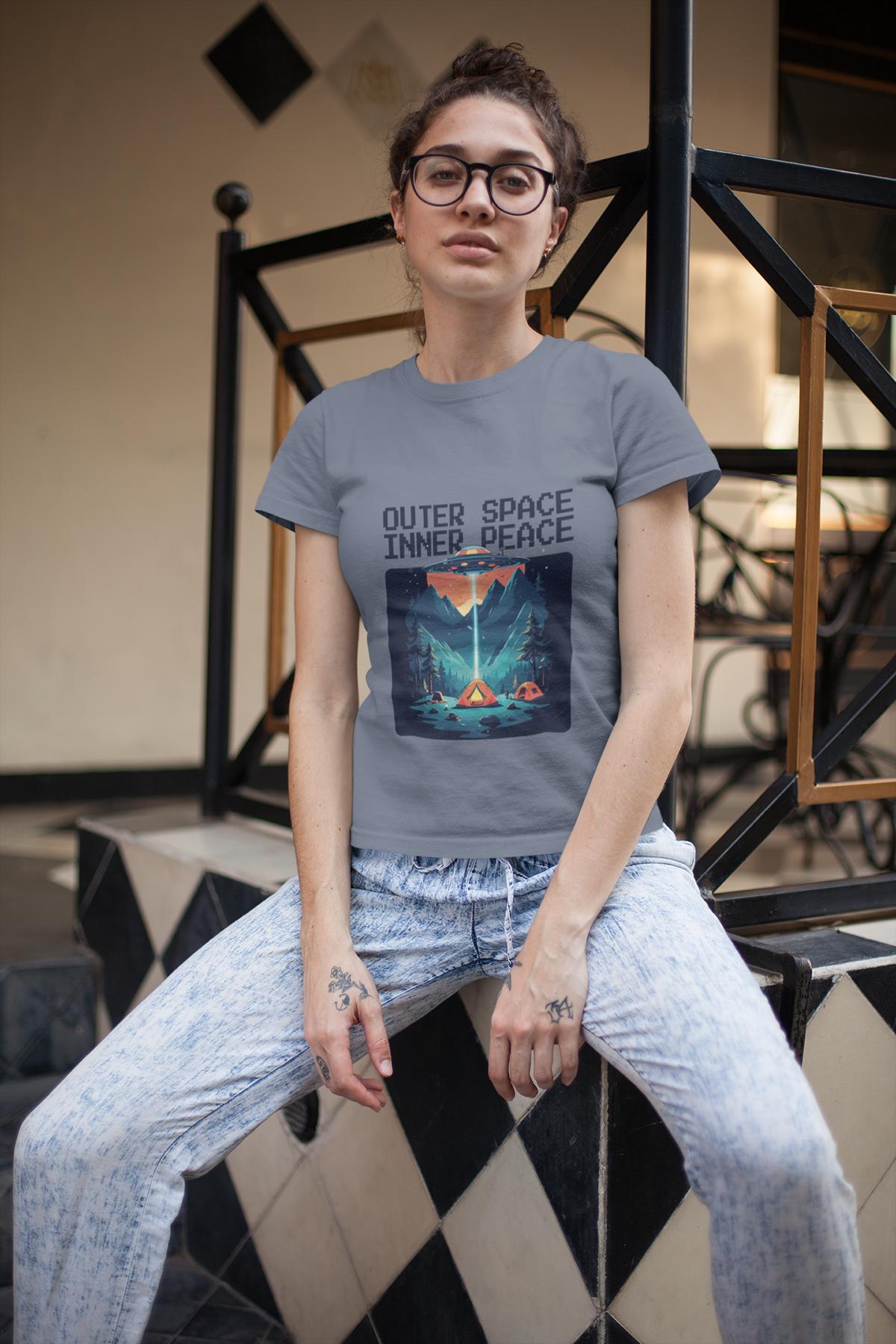 Cooles UFO T-Shirt – Weirdcore Aesthetic mit Alien Artwork