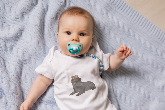 Bio Baby Chic: Frenchie Comic Design trifft auf pure Gemütlichkeit in unserem Baby Body!